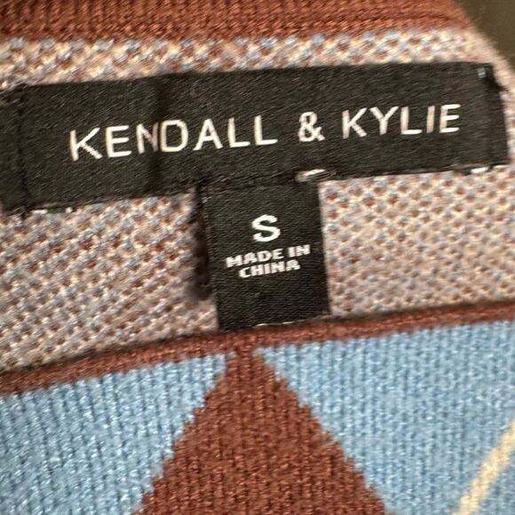 Kendall & Kylie blue and brown plaid crop sweater top size small - Picture 4 of 5
